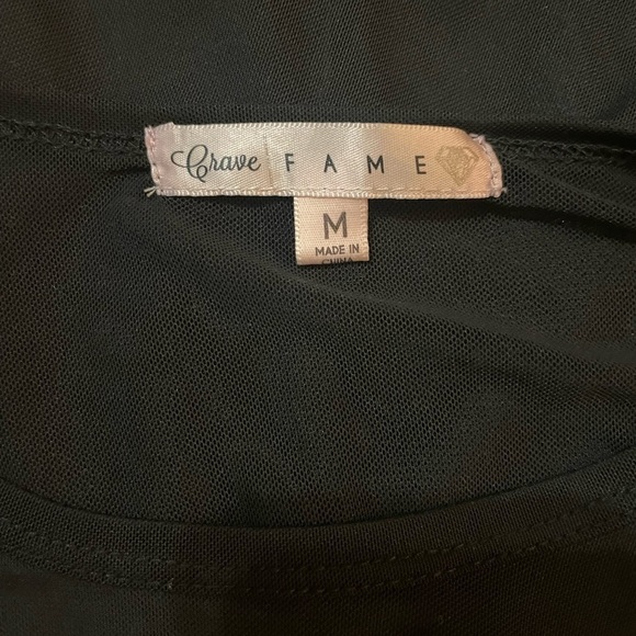 Grave Fame black short sleeve top sheer shoulder area size medium - Picture 9 of 9